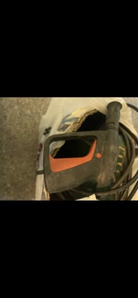 مستعمل • نظيفه • مسدس يحتاج تبديل