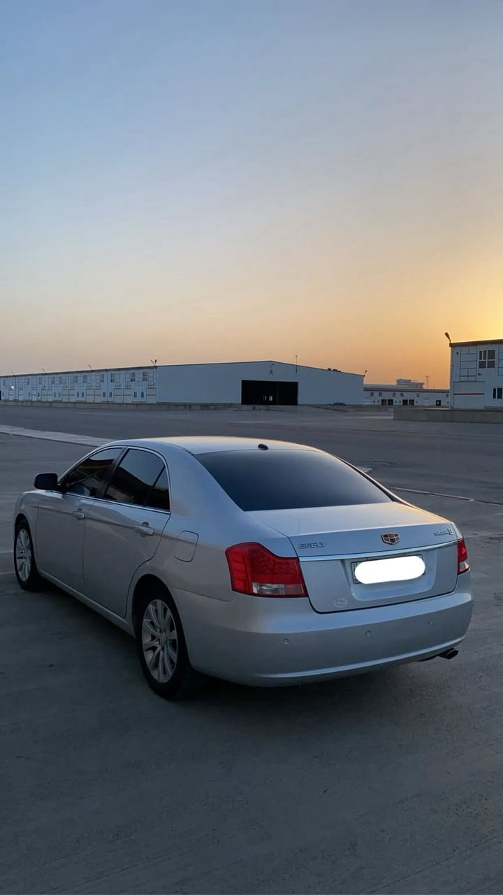 جیلی ئێم گراند 2013 فول مواسەفات
کوشن جلد - سلاید 

گیر و مەکینە کامری 

تەحویل بە شەرت 70$ 

***********
