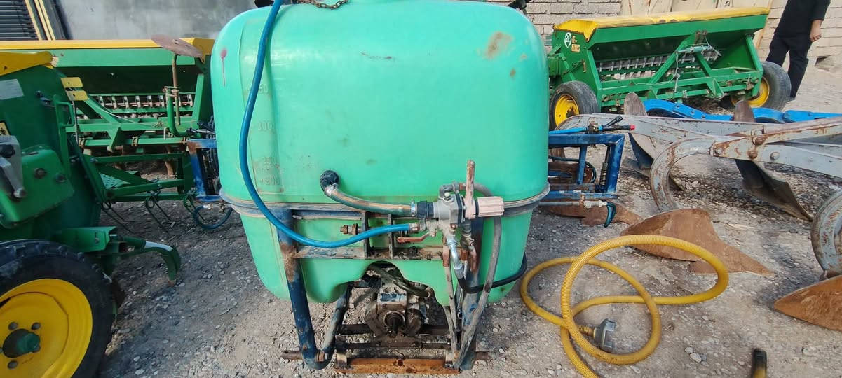 للبیع دوبیە مرشە 400لتر جاهیز گوبل روح شغل لحیم کسر ماکو سحر 300الف و مجال مکان قضا بردرش رقم ***********  ***********
