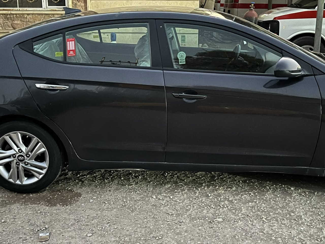 النترا 2020 امريكي حادثها جاملغ وطرف البنيد عكس السايق بدون دواخل بدون ايرباك بغداد بأسمي الرقم الجديد 
ماشيه 89الف 
تحكم استيرن 
رادار 
كامره 
شاشه كار بلي 
السعر 133$
***********واتساب او اتصال
