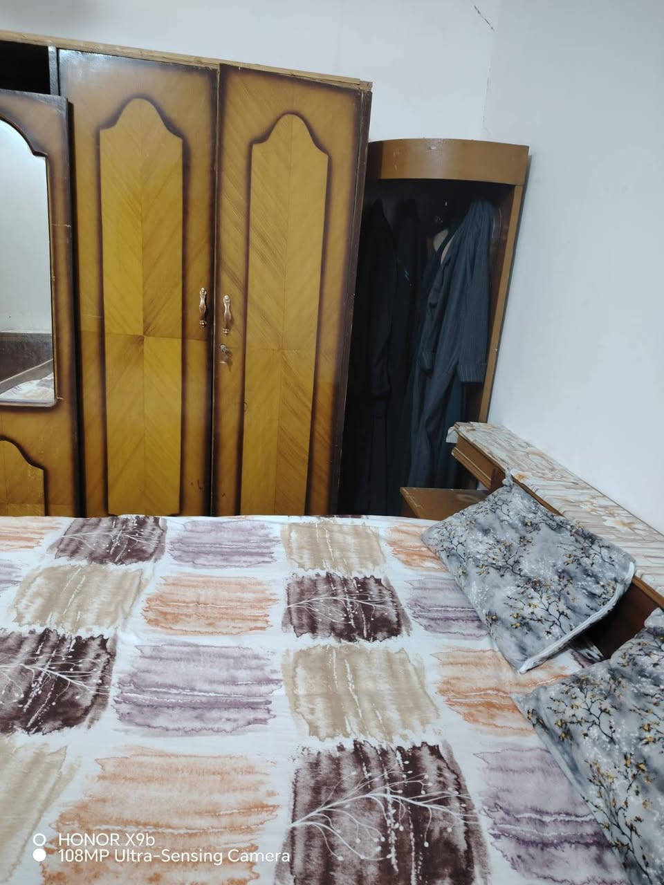 غرفه للبيع سعر ٢٠٠ وبيها مجال فقط لباب لي بل وسط يرادله شد


**إذا كنت صاحب هذا الإعلان وتريد حذفه لأي سبب، رجاءا أرسل رسالة إلى الدعم الفني**