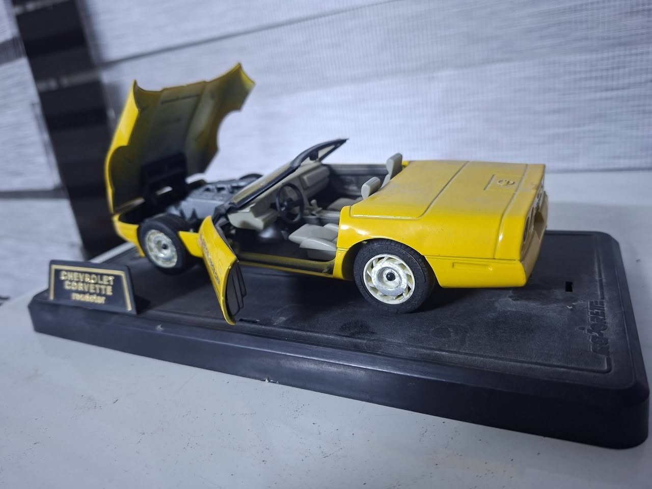 للبيع كورفت
حجم ١/٢٤ شركة majorett
سعر ١٥ الف متوفر توصيل


**إذا كنت صاحب هذا الإعلان وتريد حذفه لأي سبب، رجاءا أرسل رسالة إلى الدعم الفني**