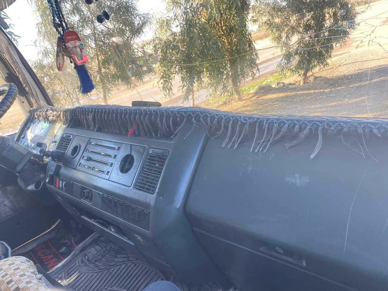 مان للبيع موديل1994 جاهزه شغل وامشي شرط التحويل
شرط الكير والمحرك والشاصي 
العنوان ناحية الكيارة جنوب الموصل عل خاص ما متواجد 
للاستفسار الاتصال على الرقم ***********
