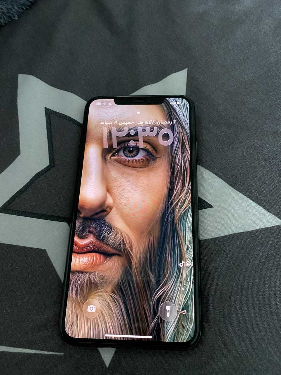 سلام عليكم 11pro max جاهز جديد وتر بروف شرط نورمال ذاكرة٢٥٦ ملحقات كاملة بطارية 76بس انسة الصرف جهاز مكفول من كلشي بيع او مراوس ب12او13 مبدل شاشة بطارية  ضهر عادي بس كون الشاشة اصلية مكاني الخالص ***********
