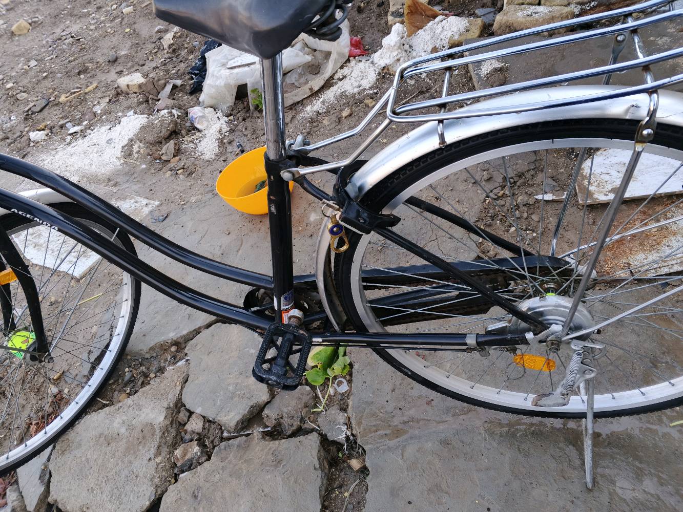 بايسكل بناتي للبيع حجم 26 بايسكل نضيف مكاني الكوت الخاجيه
