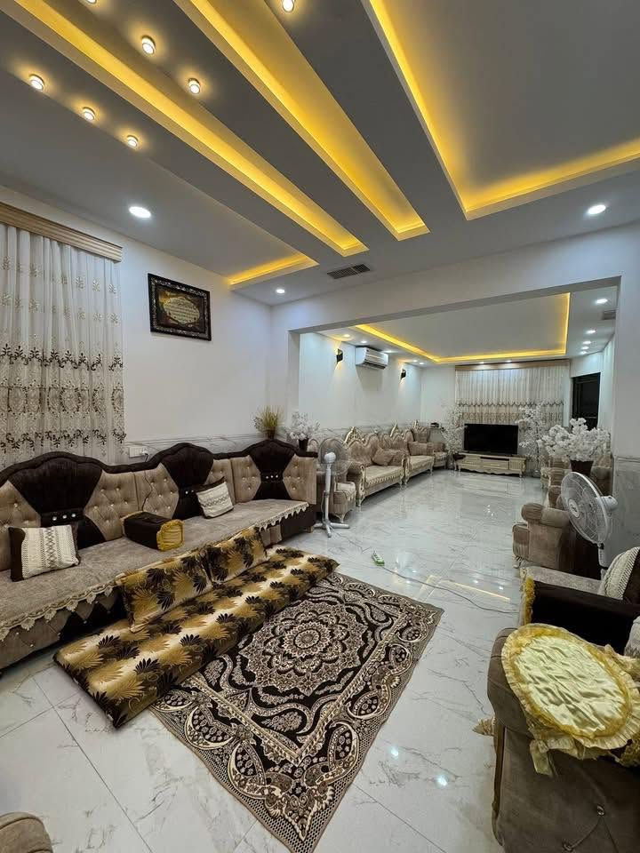 للبيع

#عقارات_مملكة_الخير 
دار للبيع في حي العربي موقع مميز  بظهر الشارع العام  
المساحة 125 متر واجهة 7 متر  بناء حديث   
 سند طابو سكني ملك صرف 
شارع تبليط 12 متر  
طابقين ثلاثة غرف نوم وهول واستقبال ومطبخ وصحيات 
مع حديقة خلف الدار
لمعرفة السعر اضف تم

للإستفسار اكثر الإتصال

***********

*********** 

***********‏‪

او مراجعة مكتب مملكة الخير للعقار الكائن في سايدين  البحرين قرب قاعة الفخامة للاعراس
