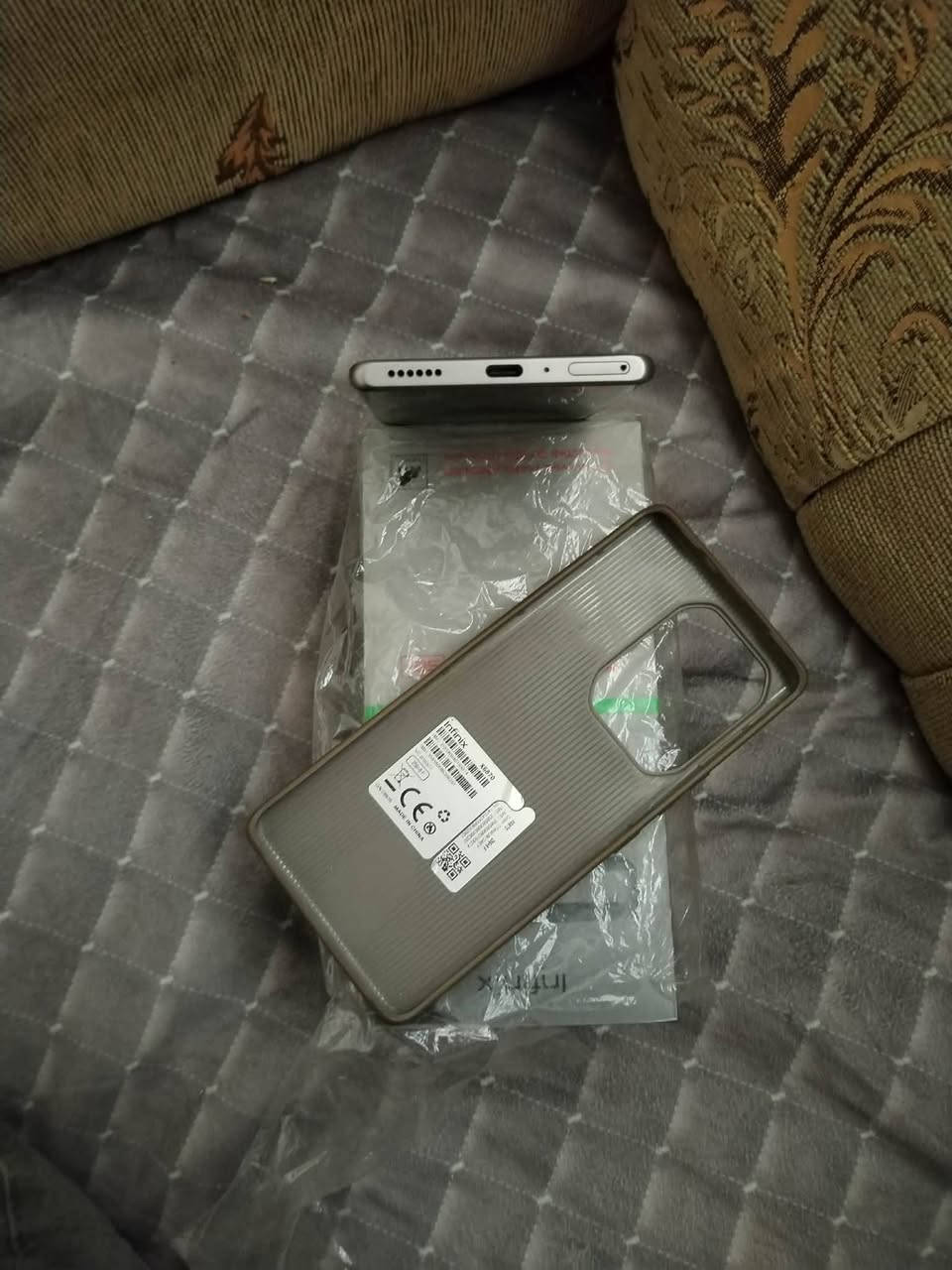 للبيع فقطInfinix NOTE 50S 5G  ببجي 
90 فريم مكفول كفاله عامه وما مفتوح قبل 4 اشهر فاتحه من الكارتونه 

معالج Dimensity 7300 Ultimate 
محدث احدث اصدار Android 16
 مواصفاته معروفه شاشه منحنيه أمولد 144هرتز 

 بطارية5200الاف عملاقه ذاكره 256 عشوائيه 8+8 يعني 16 
يجي ويا كارتونه وكفر مالته لبلادي 
شاحنه وسماعات ضايعات 

السعر250الف (قفل) المكان بغداد البياع ماعندي توصيل..


**إذا كنت صاحب هذا الإعلان وتريد حذفه لأي سبب، رجاءا أرسل رسالة إلى الدعم الفني**