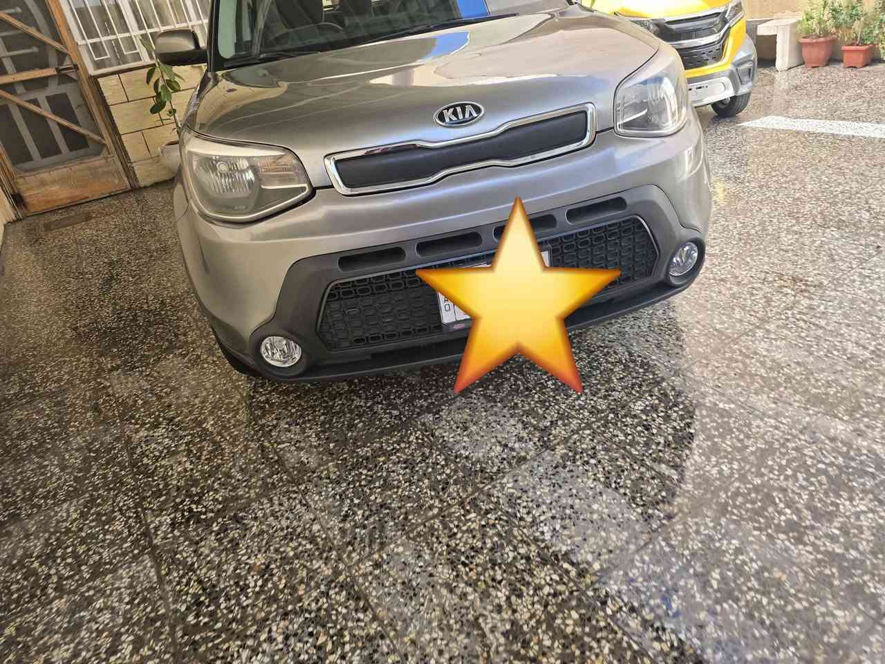 السلام عليكم 
كيا صول وارد أمريكي
موديل ٢٠١٦ بيها صبغ بنيد
محرك ١٦٠٠
ماشية ٤٣ بل ميل
مكان السيارة بغداد الاستفسار***********
