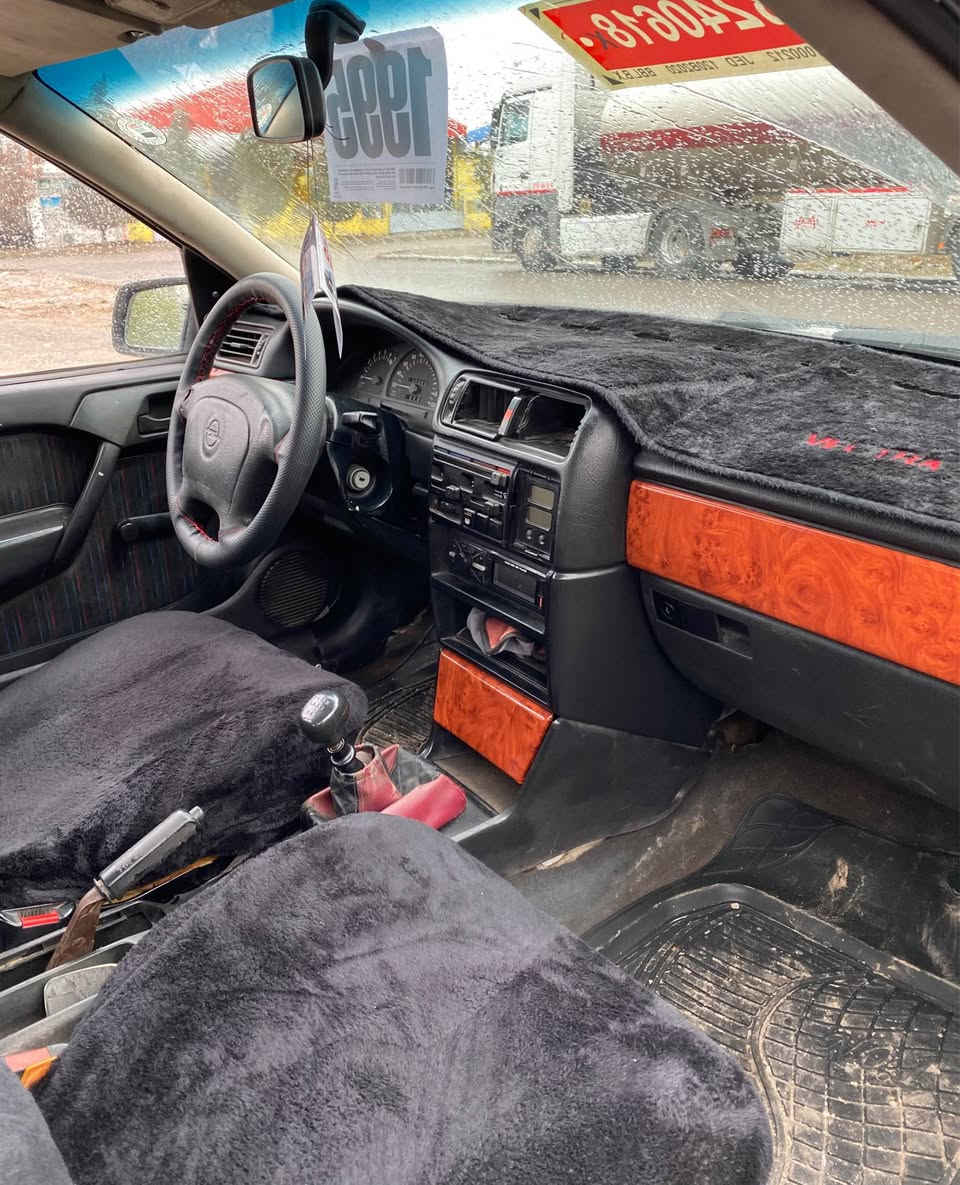 ئۆپل ڤیکترا مۆدیل ١٩٩٥ مەکینە ٢٠ گیر حادی گیر مەکینە بەشەرت تەکیس کرایتە خسوسی خایس لیدراوی نیە تا بلی توندو تۆلە سحر ٣٩ مەحامە لەیەکی برایانە شوین هەولیر ژم*********** أربيل, العراق
