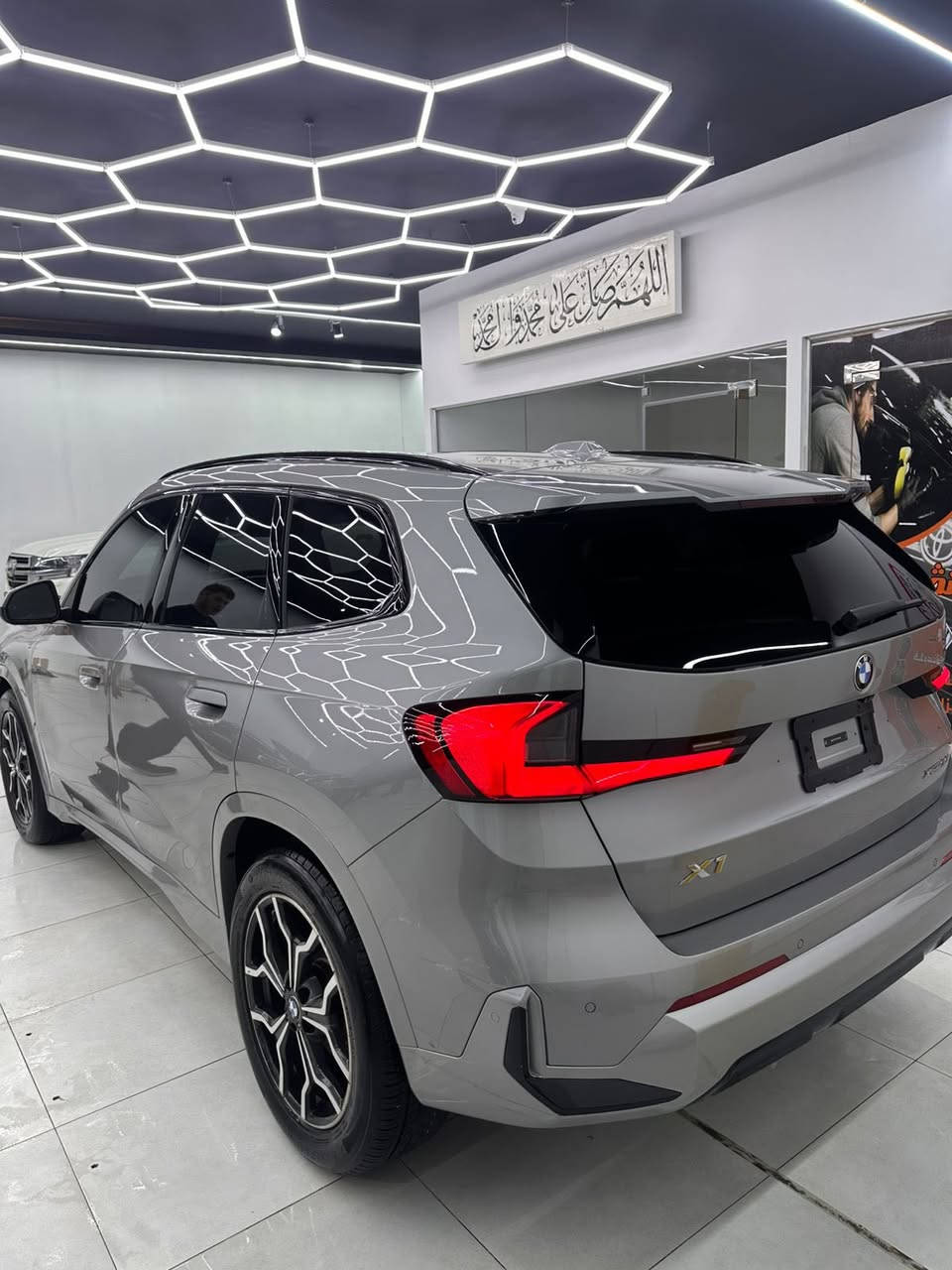 BMW x1 2023
وارد امريكي 
ضرر جزء من الدعاميه فقط 
تحديث m وكاله
ستيرن و ويل كب ودعاميات ودوسات  
ماشيه 23 الف كيلو فقط 
بدون بارد او نواقص 
فول مواصفات 
صيانه كامله 
رقم مميز اربيل تريد تحويل او وكاله 
مكان السياره البصره 
السعر 35 الف دولار مع الرقم 
ثلاث شدات ونص 
*********** 
بيع او مراوس

