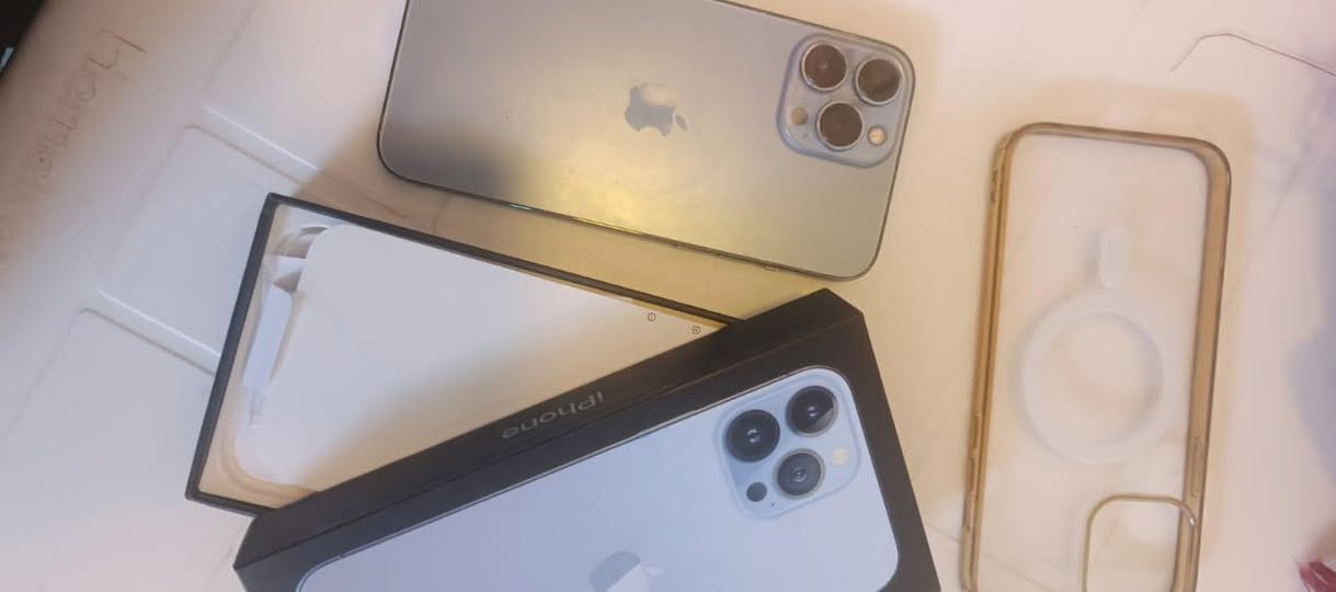 سلام عليكم 13برو ماكس ما مفتوح ونضيف ذاكرة 256بطارية92كامل ملحقات مكاني الدورة سعرة 700وبي مجال ***********
