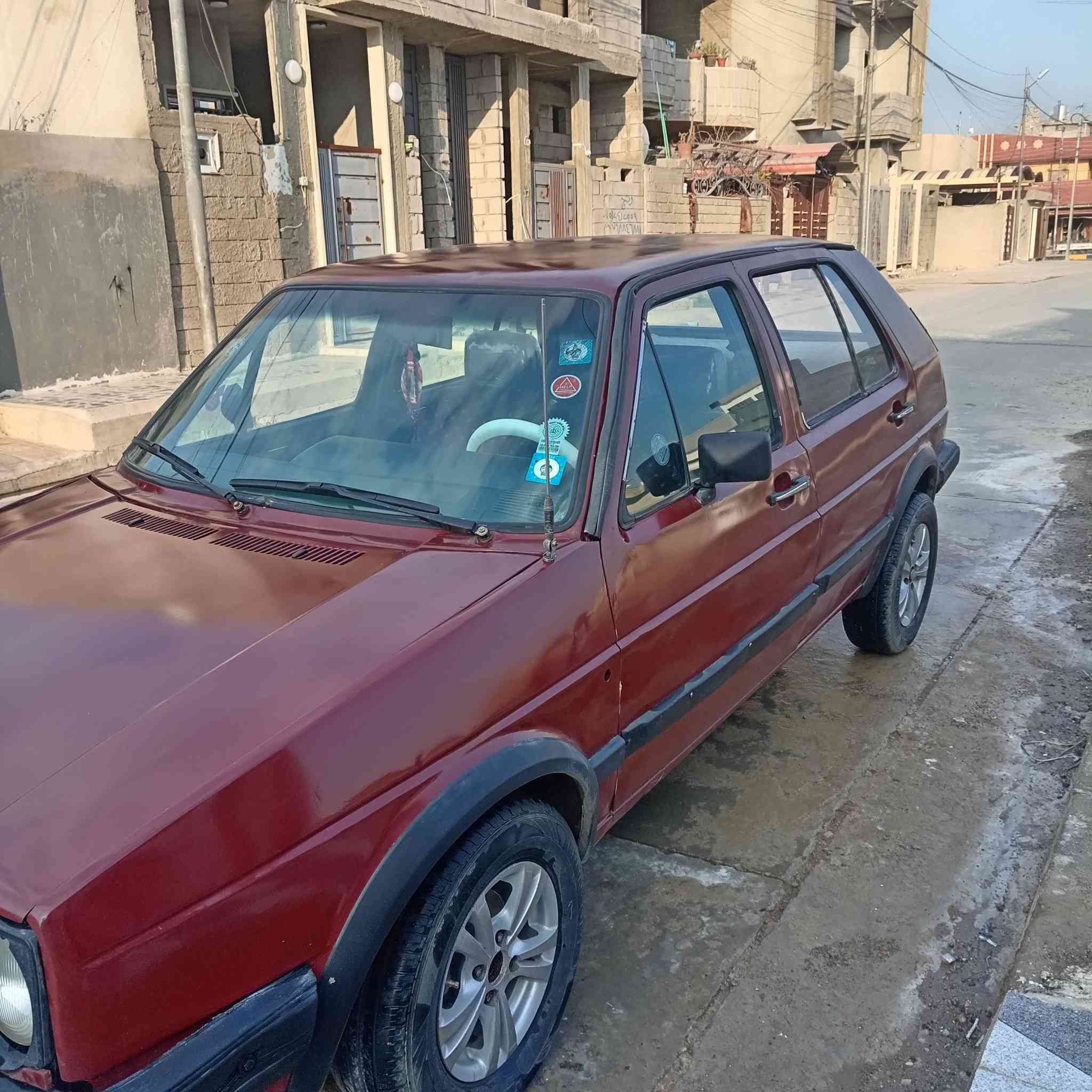 السلام عليكم كولف للبيع موديل٨٨ مكينه بدايه نفخ كهربائيات كله شغاله توايرجدد صبغ عام جماليه السياره بسمي العنوان الموصل الايسر*********** السعر ٢٦ وبيها مجال
