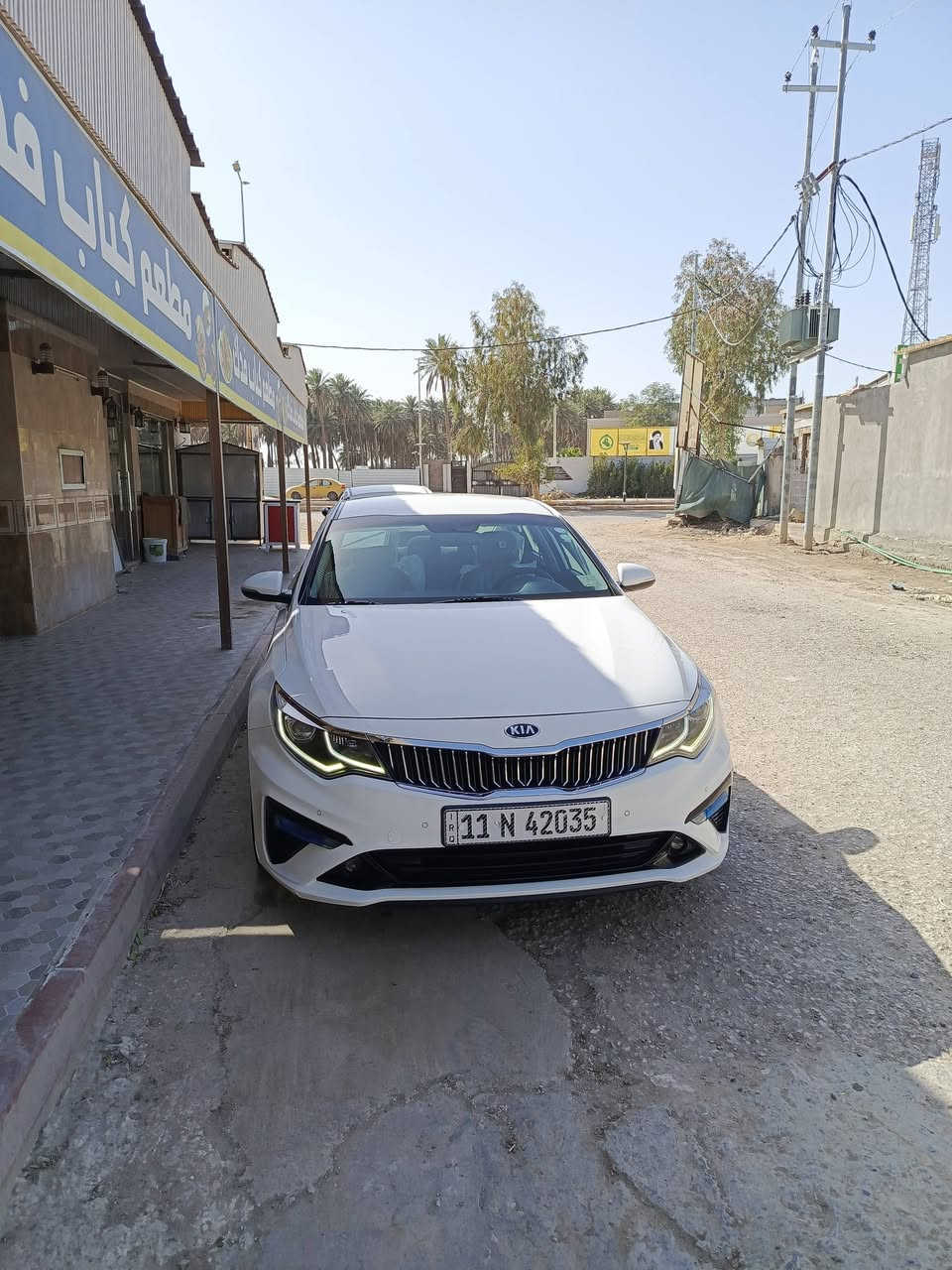 السلام عليكم 
اوبتمه خليجي 2020
مكينه 2400 دوش 
رقم بغداد انكليزي 
بأسمي تحويل ثاني يوم
السيارة بأسمي شخصين
مواصفاتهة معروفة الدوليه 
سنويه لل2031 هزة جديدة
ماشيه 29 الف وقابله للزيادة 
السيارة جديدة بمعنى الكلمه 
رقم  
***********
