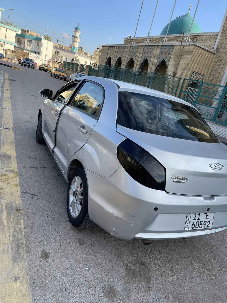 السلام عليكم للبيع شيري فلاوين موديل ١٣ السياره كفاله عامه من صبغ وضربه وكير ومكينه مكفوله كفاله عامه السياره بيهه طخه صغيره بلباب الوره السايق والبنيد واضحات بلصور السياره ماشيه ٥٣ حقيقي كهربائيات كلهه شغاله شاشه كامره حساسات بدون اي جطل تخم تاير صدر جديد باتري جديد جاهزه من كلشي والسياره احله من الصور وتجي وتشوف بعينك مكاني بغداد الاعظميه عارضهه ب ٤٧ للاتصال *********** السياره بااسمي هزه جديده ارقام انكليزي سنويه بعدهه منافذه
