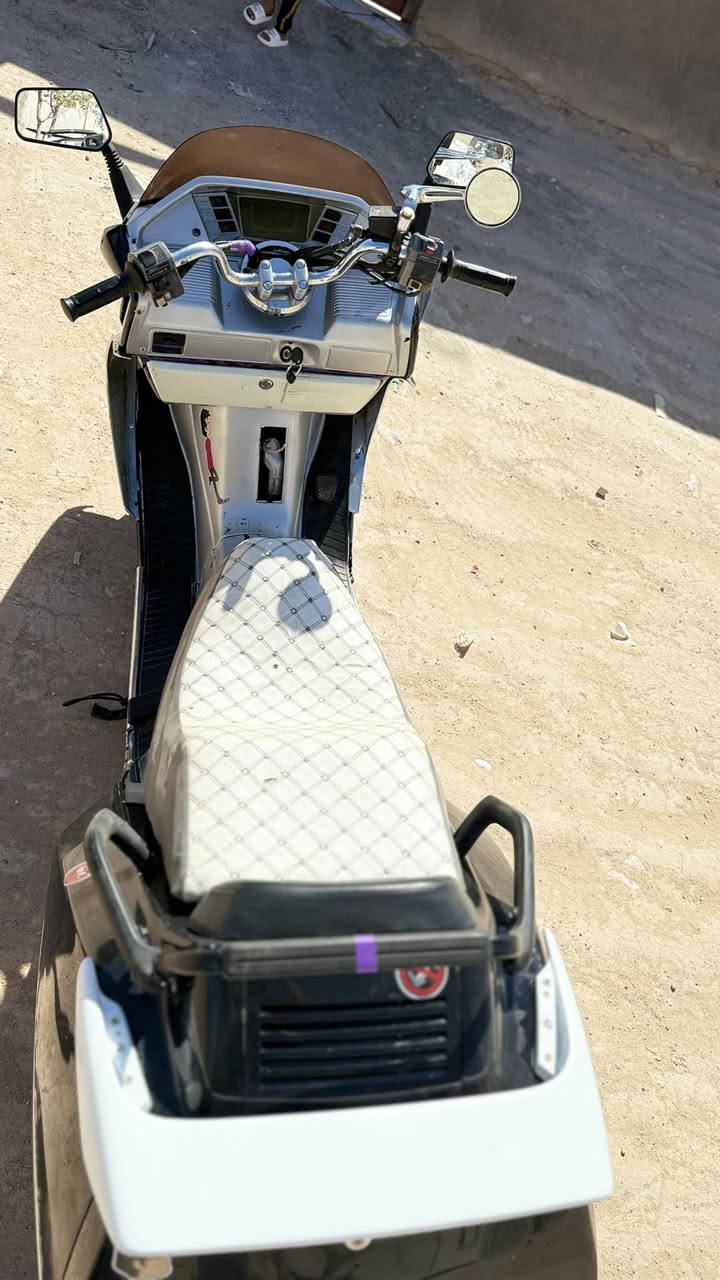 فيوجن. للبيع دراجة حلوة ما عايزة كل شيء مكينة جديدة لا تنقص ولا تبخر سرعة معدلة 140 موديل 2005 مكان النجف السعر 550 أبيها مجال بيع مستعجل***********
