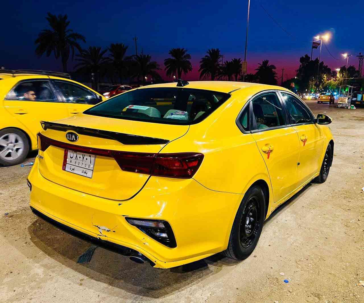السلام عليكم خوان سياره كيا فورتي موديل 19 سياره خير من الله وصور الحادث مرفوق بل نشر رقم بغداد مكان السيارة بغداد مدينة الصدر سياره السعر127 وبيه مجال حك جيه ***********
