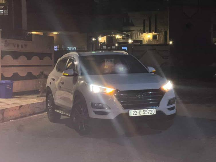 سلام عليكم
الهم صلي على النبي محمد

للبيع توكسن 2019شركة القاصد 

ماشيه 101السياره جديده 📦

 محرك وكير شرط لا نفخ ولا صرف

ملاحظه 📍بدون صبغ وبدون تبديل 

وبيها بارد باب النفر على كد شبر 

مواصفات السياره 🚙

بصمه تشغيل وبصمة ابواب 

 كشن كهرب شاشه كار بلي

مري شفط حساسات أمامية وخلفية  
وكروس سرعه 
ثلاثة انضمت قياده 
 (سبورت وايكو نورمال)
قطعتين تبريد 

دوسات رقم اربيل مسطره 

سعر 210 وبيها مجال للطيبين 

مكان السياره موصل حي سومر 

رقم الموبايل ***********
