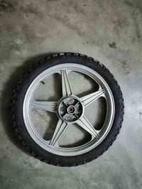 ويل خلفي للبيع ويل بعده بلادي عدالته مصطره تاير نص عمر بس تشده وتمشي ا...