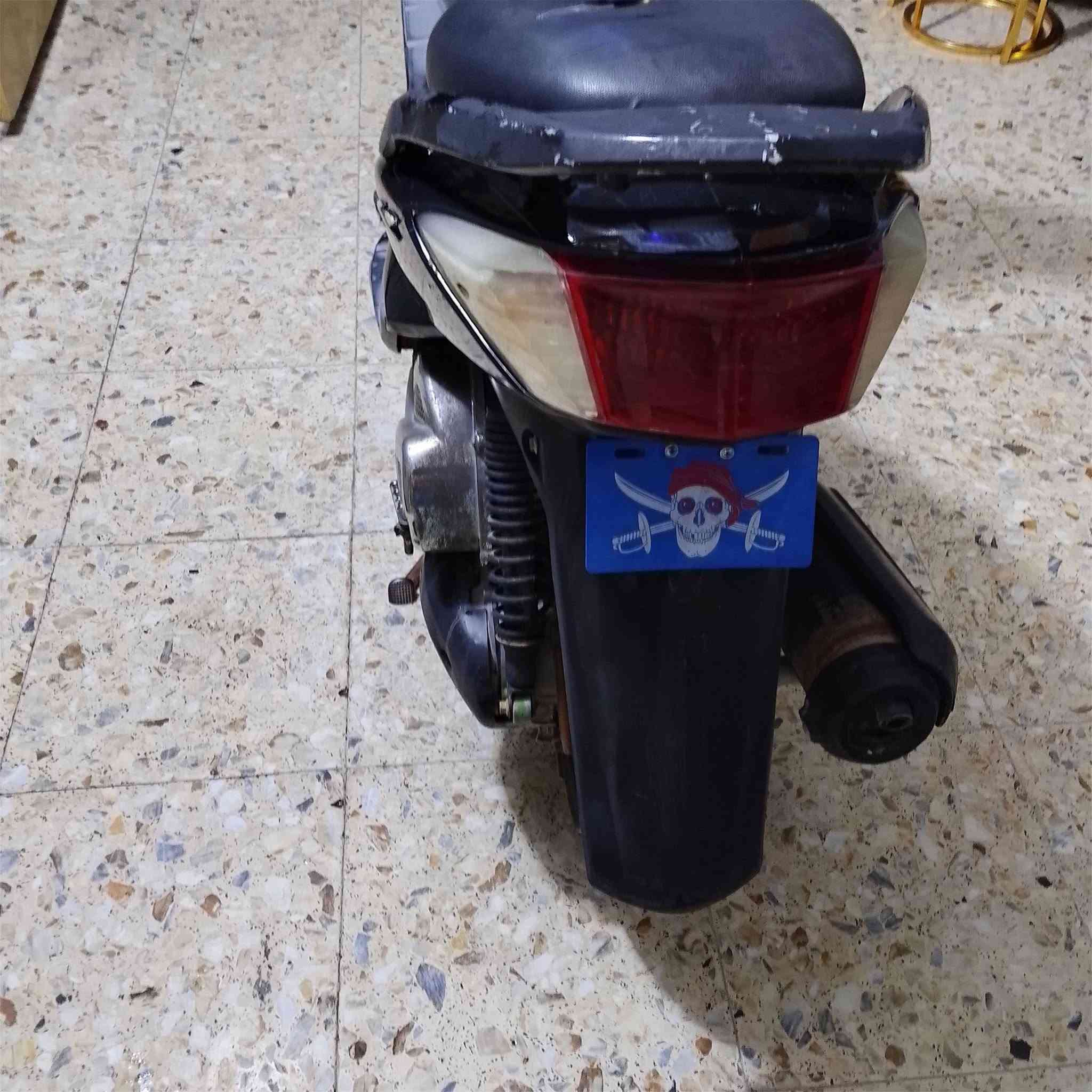 سلام عليكم متاح دراجه سكنس فحل سلف هندر كهربايات شغله شلعه ومعدل قفل صندوك قفل ستيرن المكينة ناعمه ممفتوحه سعر 400 المكان مدينه الصدر رقم الهاتف ***********
