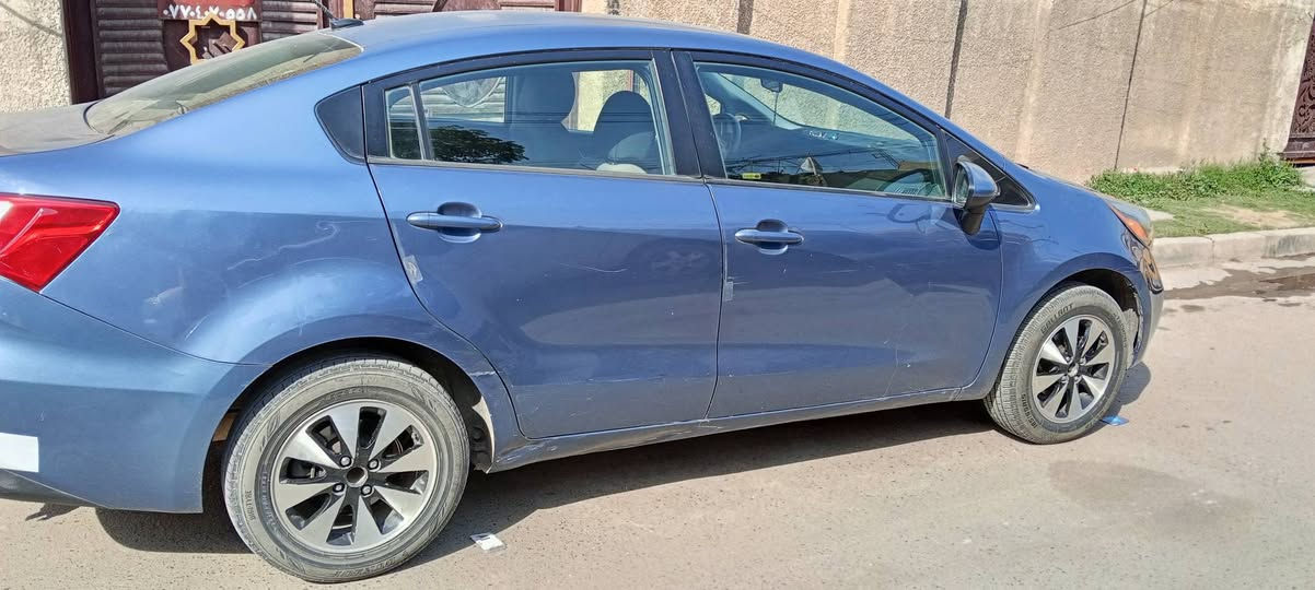 سلام عليكم كياه ريوه موديل 16 بدون دواخل فقط بنيد سياره بأسمي رقم انكليزي تخم تاير جديد سياره شرط التحويل جاهزه من كلشي مكانه السيارة بغداد الدوره ***********
