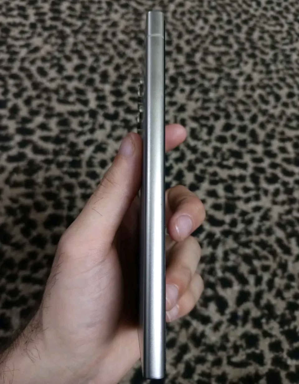 سڵاو خۆشەویستان مۆبایلی Galaxy S24 Ultra ڕام 12ی بیرگەی 256 گێگابایت پاتری 5000 و کامێراش باشترین کامێراکان لەسەر گاڵاکسین 😜😍120 FPS دەدات بۆ هەموو یاریەک مۆبایلەکە فولە نرخ 950 هەزار بە شەحن و وایەری 45 وات ەوە کە خۆم بە جیا بۆم کڕیوە ئەگینا خۆی لەگەڵیدا نیە 🌹 حلبجة, السليمانية


**إذا كنت صاحب هذا الإعلان وتريد حذفه لأي سبب، رجاءا أرسل رسالة إلى الدعم الفني**