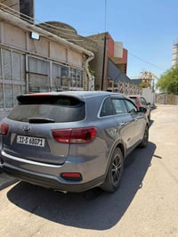 سورنتو وارد امريكي موديل 2020 حادث جاملغ وصبغ بسيط بالبنيد للبيع او مر...