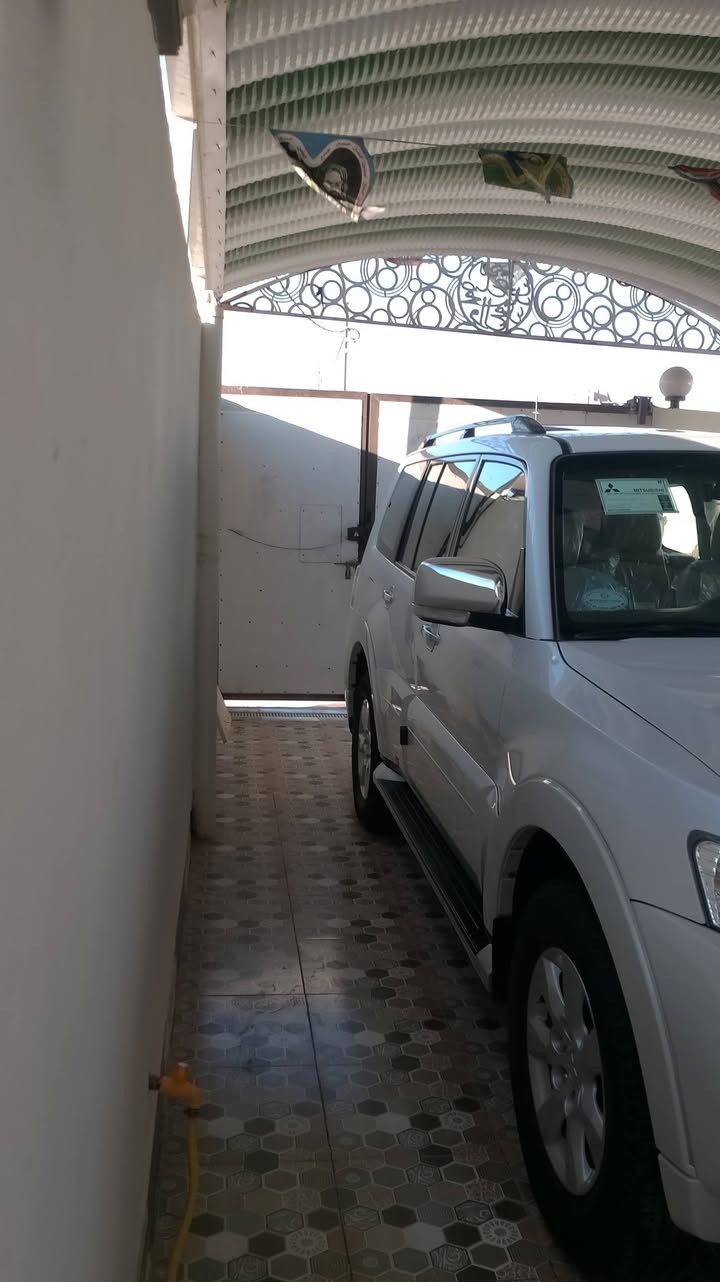 السلام عليكم ورحمة الله وبركاته
رمضان كريم على الجميع 
باجيرو 2017 حبتور  مكفوله كفاله عامه 
من گير ومكينه 
ماشيه80 وكسور السياره مالت بيت 
المواصفات 
اشاير بل مري
مري شفط
كشنات جلد
تحكم كهربائي للكشنات
ويل حجم17 
معالجة طسته
12 سماعه
لدنهاري 
لايت زنون
سبعه راكب 
فتحه سقف
محرك 6سلندر3500
اسبير مازال 
كامره خلفيه حساس خلفي شاشه السياره مال الشركه
اثنين اسويچات ((السعر 208)) بيه  مجال  قليل 

 رقم الهاتف :‏‪0783 888 4336‬‏ 
العنوان :الدوانيه
