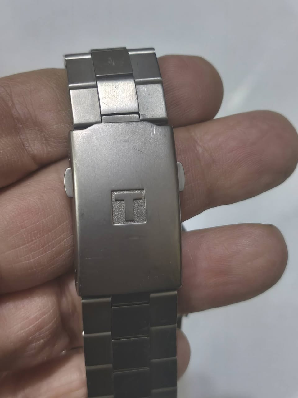 السلام عليكم..
تيسوت تي تج سويسري تيتانيوم نظافه ممتازه قطر ٤٣
السعر ٢٥٠ دولار


**إذا كنت صاحب هذا الإعلان وتريد حذفه لأي سبب، رجاءا أرسل رسالة إلى الدعم الفني**