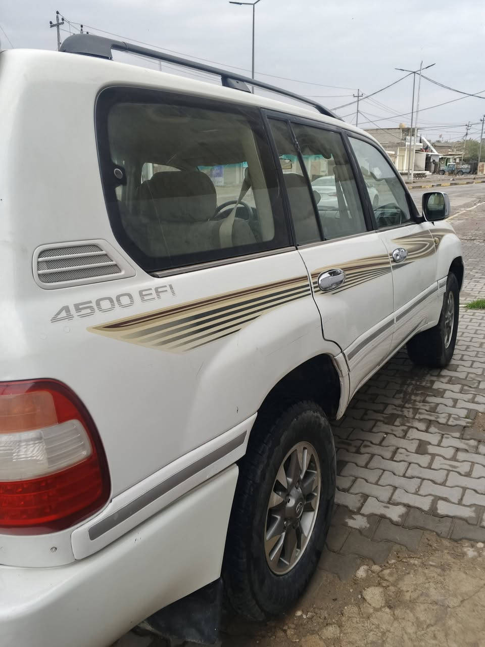 للبيع لاندركروز موديل 2002 رقم بغداد بأسمي گير  عادي السيارة مكفولة ماعدا الباب الخلفي الصدر امامي جديد دبلات جدد لوي جديد سيارة طبلات امامي تبريد ثلاث قطع شغال / تاير حجم 17 فور ويل شغال بصمه تشغيل عن بعد السيارة كامله ماتحتاج اي شي العنوان ديالى/بلدروز السعر 130
***********
