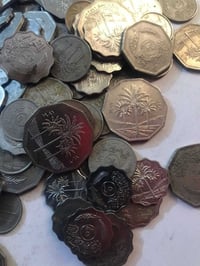 عملات قديمة • ٥سنت أمريكي ٢٣٠ • دينار ١٩٨١ ١٨