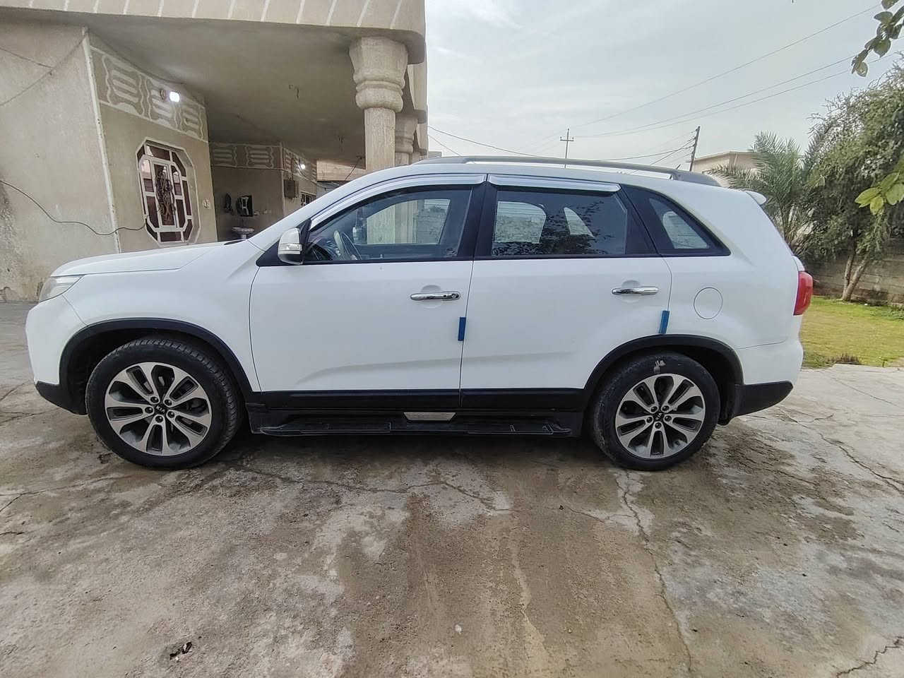 سلام عليكم سورنتو خليجي موديل ٢٠١٥ رقم بغداد محرك ٦ سبعه راكب مكفوله من ضربه من صبغ ماشيه ١٣٣ سعر 200 بيه مجال مكان صلاح الدين بلد ***********
