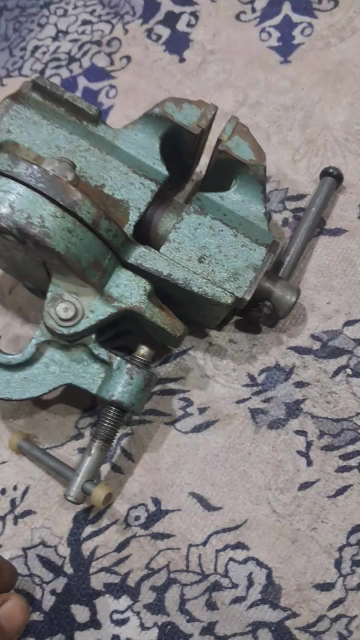 منكنة أصلية قديمة شغالة بدون ضرر اي استفسار مراسلة الصفحة يوجد توصيل


**إذا كنت صاحب هذا الإعلان وتريد حذفه لأي سبب، رجاءا أرسل رسالة إلى الدعم الفني**