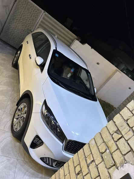 السلام عليكم شباب سورنتو موديل 2020 بغداد السيار جديده السعر المطلوب 270 للتصال *********** بيه باب الوره العبري صبغ قليل بدون دواخل سياره جديده
