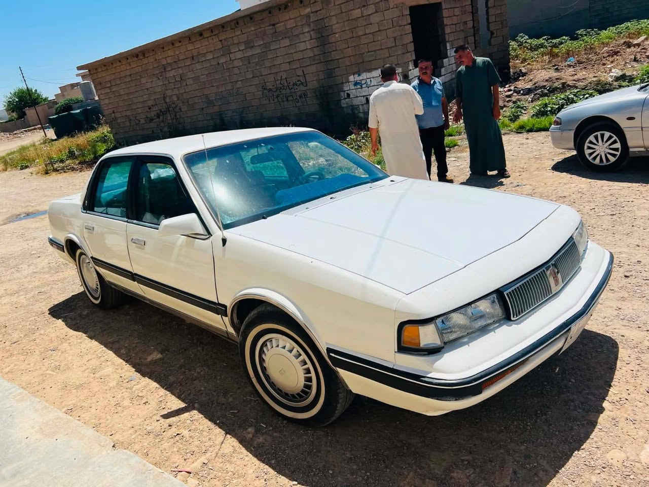 سلام عليكم سياره اولدز مبيل موديل 1990 محرك كيرجديد السياره احلى من الصوره رقم كركوك شرط تحويل وكاله السعر 45‏‪***********‬‏
