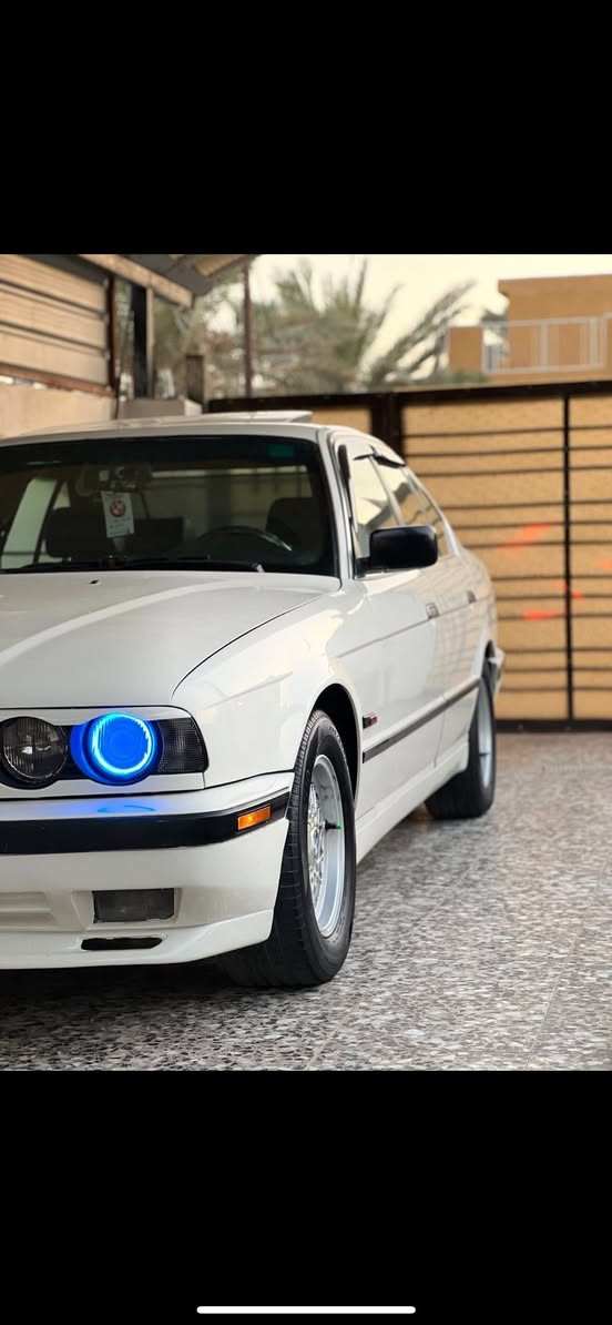 السلام عليكم بي ام 525 فانوس موديل 1991 للبيع او مراوس
وارد امريكي حادث جاملغ امامي فقط السياره احلى من الصور بهواي

كير محرك مكفولات
السياره فول مواصفات
فتحه
بجم عريض  
دعامياتm امامي خلفي 
تلفون بلاد
كراسي كهرباء فول تحكم 
تجاوي كهرباء
تدفئه كشنات
جام اربعه كهرباء 
ستيرن كهرباء
مري منفصل كهرباء 
برده خلفيه كهرباء
دبل ايرباك
دمام صندوك اصلي
ويل خليه جديد اصلي
سنتر لوك
جام كهرباء 4
لايت زنون عالي 
شاشه كامره دواره امامي خلفي
كهربائيات كلها شغاله

تبريد منضومه جديده كامله بس بنهاية الصيف الكمبريسر صار بي صوت

السياره جاهزه صدر بي ملاحضات بسيطه 
بل امامي الخلفي جديد
 
رقم انبار دولي الجديد بسمي تحويل ثاني يوم مشروع وطني 

السعر 75 و بيها مجال حك الجيه و اذا اكو مراوس نفس السعر 

مكاني كرادة كراج الامانه او دورة البعيثه

*********** رقمي
