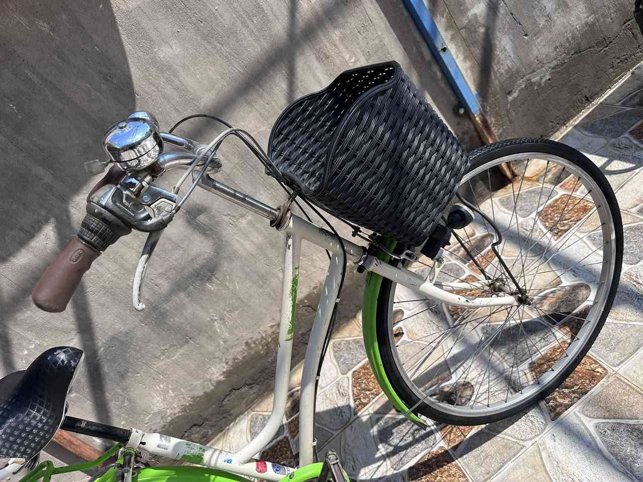 بايسكل للبيع
ياباني اصلي 
 نضيف اخو الجديد
حجم 27 
 السعر 125


**إذا كنت صاحب هذا الإعلان وتريد حذفه لأي سبب، رجاءا أرسل رسالة إلى الدعم الفني**