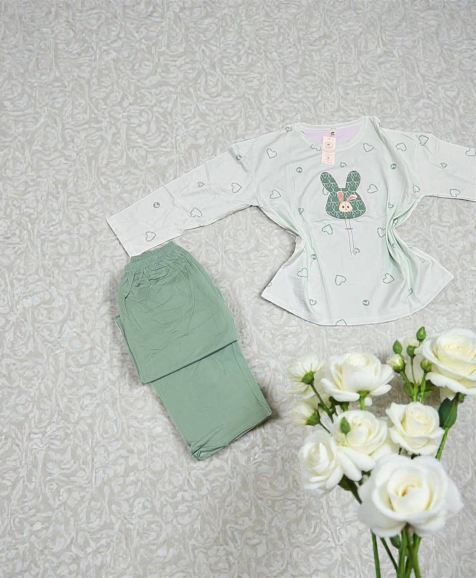 تراكات صيفي
السعر  6 متوفر توصيل لكل المحافظات
للتواصل واتساب ***********
