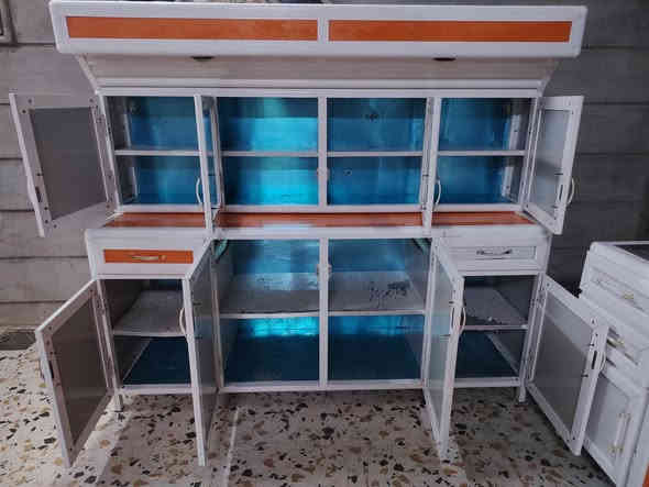 كاونتر مترين 3 قطع فول نضافة السعر 260 وبي مجال *********** مكاني كركوك حي الحجاج
