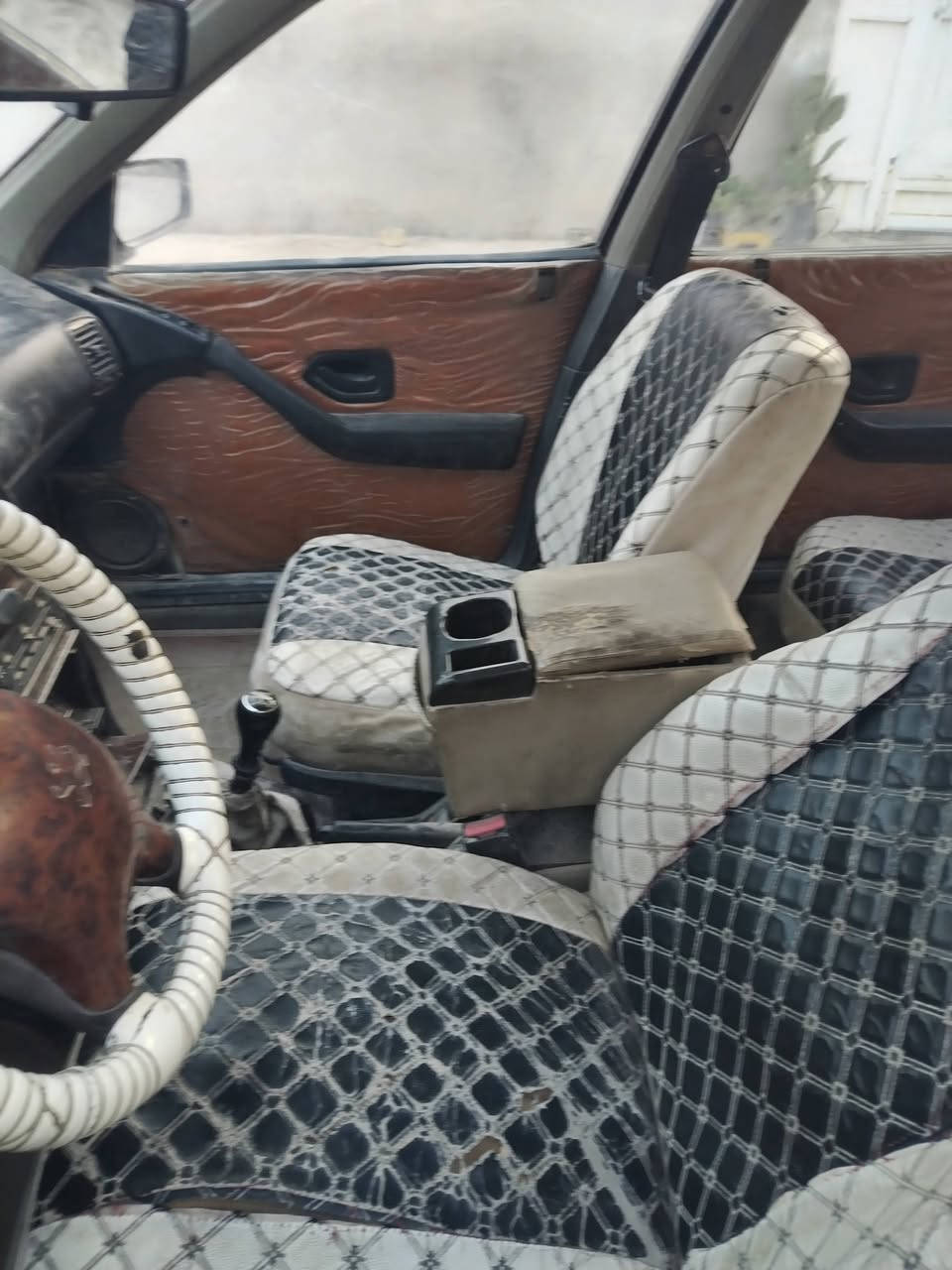 السلام عليكم بارس ٢٠١١ رقم بصره سياره ما عايزه بس وجه تشتغل وتمشي مكينه بيهه خيط بخار كير مشروط سعرهه مناسب ١٤ وبيهه مجال الشراي بخدمته مكاني نجف ***********
