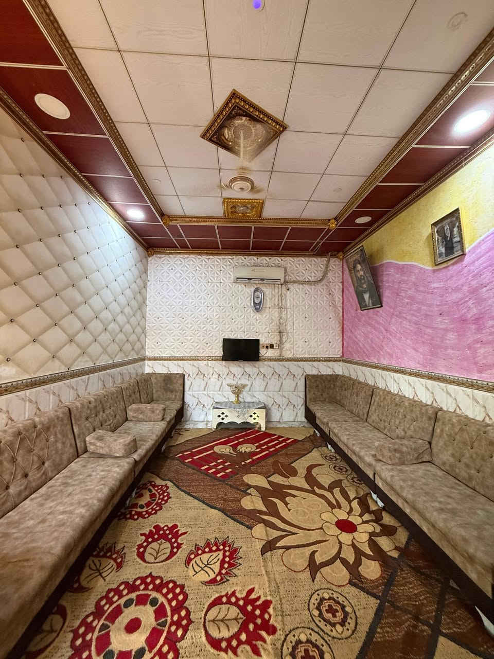 السلام عليكم ورحمة الله وبركاته 🌹
للتواصل ***********

دار سكن للبيع بسعر مناسب
مساحة 250 متر طابقين
على شارع 14 متر تبليط
منطقه سكنيه مخدومه بالكامل
جميع الخدمات متوفره

محتويات دار
طابق لأول 
كراج واسع + حديقه
دوانيه + صاله 
غرف منام 2 + مطبخ
صحيات داخليه + خارجيه

محتويات طابق ثاني هيكل
سقف سندويج
صاله واسعه + غرف منام عدد 2

العنوان ابي الخصيب طريق صحراء

نوع العقار طابو ملك صرف زراعي عراقي سند 25

سعر 83 وقابل تفاوض
للتواصل ***********
