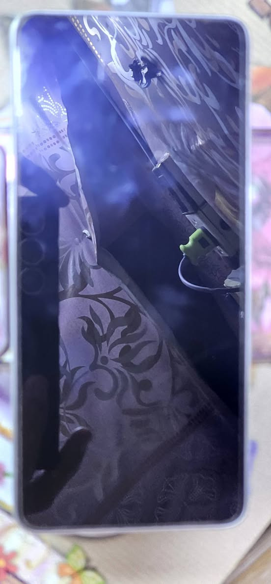 بوكو اكس 6برو 5g للبيع السعر 285 وبيه مجال غراضه كامله مكاني نجف شارع المدينه ***********
