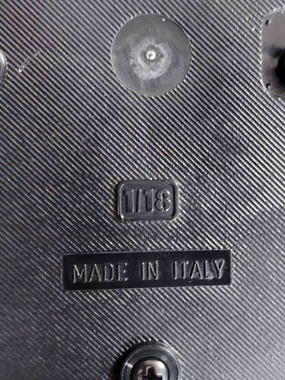 سيارة حديد  صنع ايطالي 
طول 23سم 
20الف


**إذا كنت صاحب هذا الإعلان وتريد حذفه لأي سبب، رجاءا أرسل رسالة إلى الدعم الفني**