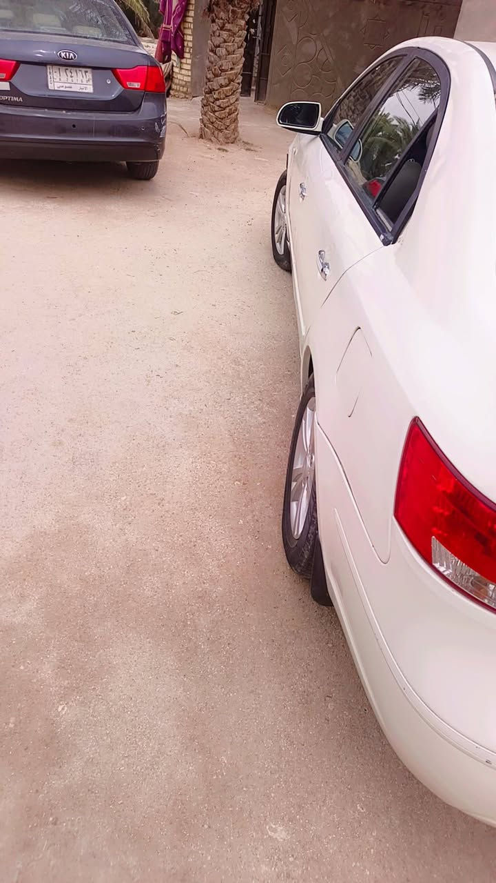 سوناته للبيع ادوات جديده موديل ٢٠٠٩ تبريد تخم تاير جاهزه مكان سياره سماوه سعر ٤٥ وبيها مجال رقم تليفون ***********
