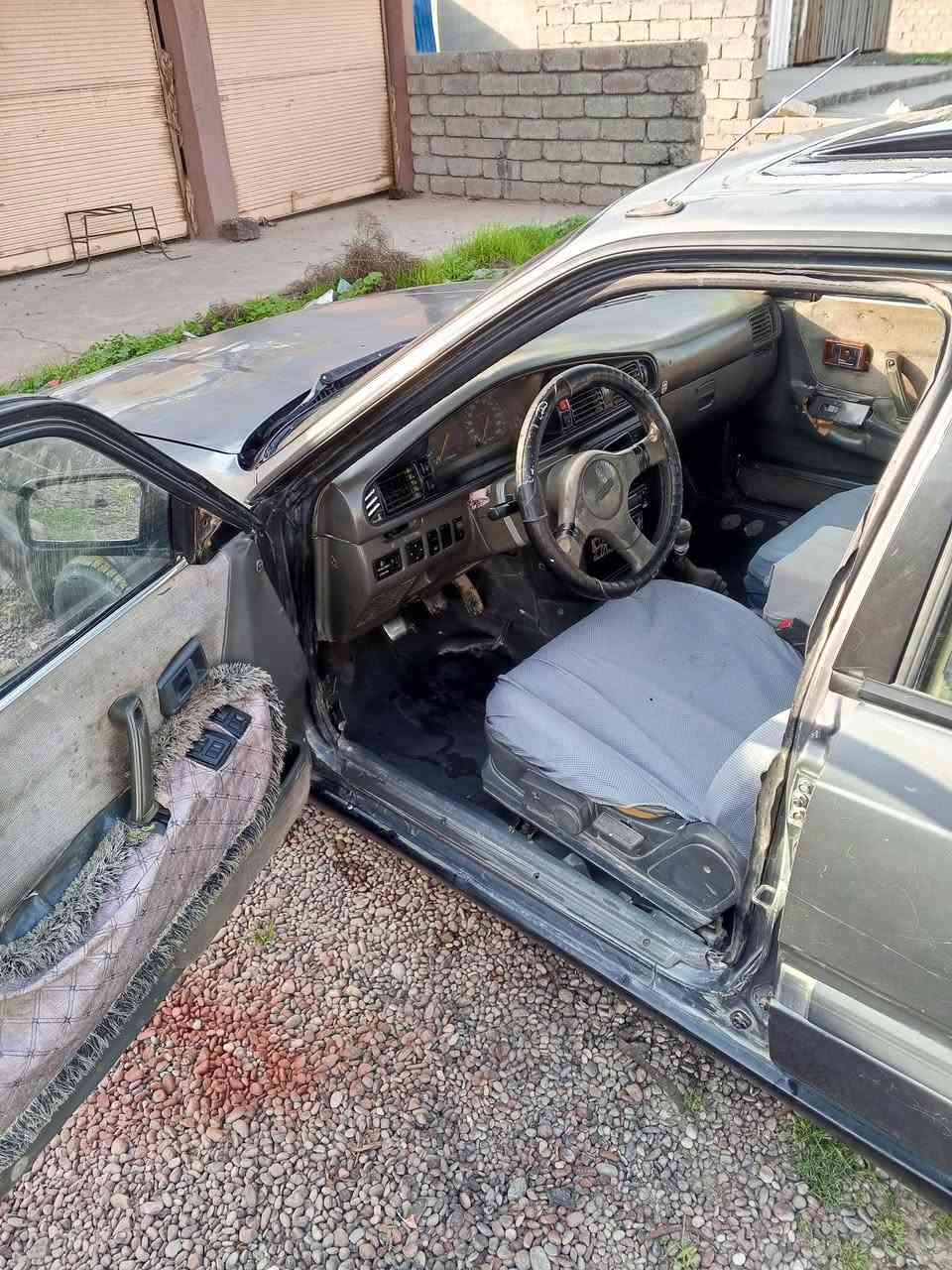 السلام عليكم ورحمه الله 
ماصده 626 رقم نينوى الماني 
سنويه لل29 شرط التحويل والوكاله 
محرك وكير شرط نوزل 
محرك 12بخ 
طخم 4 تاير جديد 
لايت عالي ناصي 
كهربائيات كله شغاله 
مسجل 4 سماعات 
دوشمه كشانه ورضيه 
صدر وره جدام جديد 
السعر 30 وبيه مجال 
اخوان بيع فقط فقط فقط 
رقم الهاتف ***********
