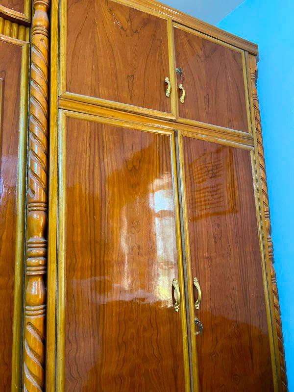 غرفه نظيفة نفس صور 
للبيع بمليون فقط قفل 
مو شراي لا يتعامل 
عنوان السدة الهندية ***********
