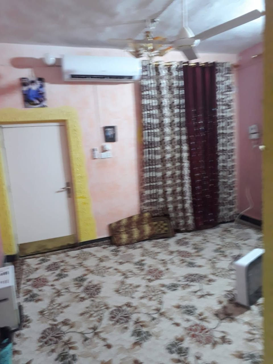 بيت للبيع طابو 
المساحه ٢٥٠ متر
العنوان ميسان حي المعلمين الجديد 
قرب اسواق ابو علاء ابو الجملة 
البيت مرمم يحتوي على 
غرفتين جوه  وغرفه فوك 
وصاله وهول واستقبال ومطبخ 
وحديقه و كراج  وترك
السعر ٢٧٥


**إذا كنت صاحب هذا الإعلان وتريد حذفه لأي سبب، رجاءا أرسل رسالة إلى الدعم الفني**