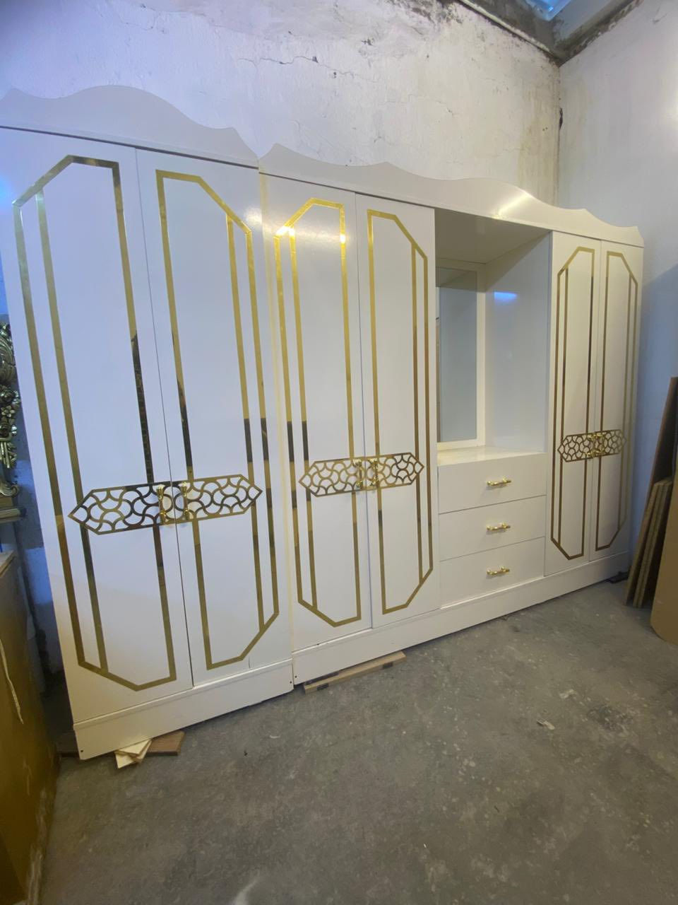 غرفة تركية نظيفه  7 قطع اب ٧٥٠ 
نقل وشد داخل بفداد مجانا 
للاستفسار خاص او ***********
