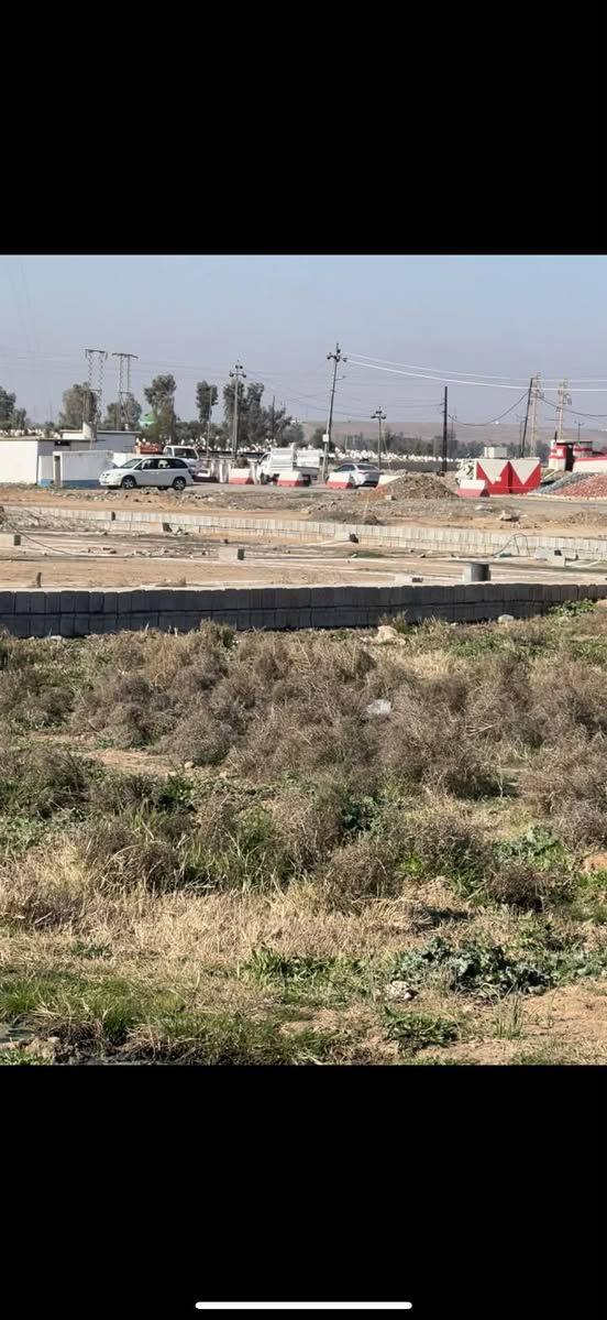 قطعه ارض للبيع ٣٠٠ متر الاستفسار هذا الرقم ***********
