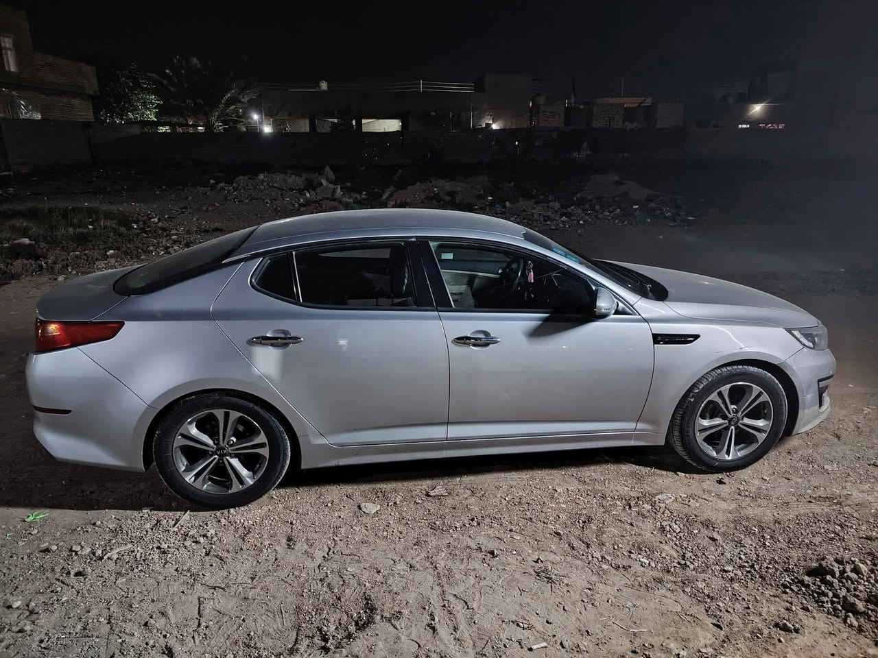 اوبتما 2015 خليجي لون سلفر فضي مكفولة من الضربة والصبغ كير ومكينه مكفولات سيارة جاهزه بسمي سنوية إلى  2029
السعر 150 وبيها مجال حك الجية مكاني كوت ***********
