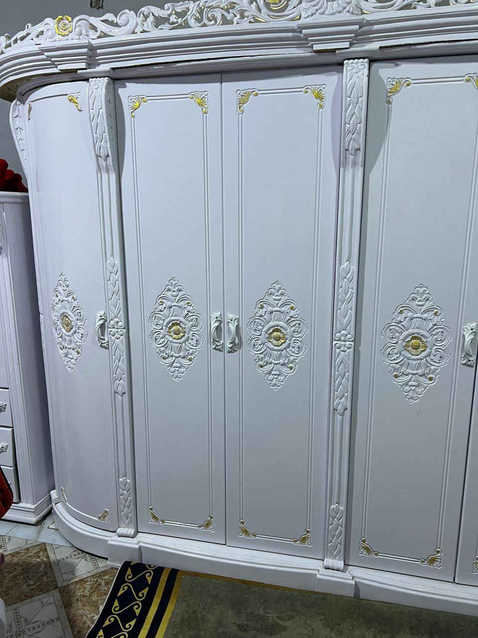 سلام عليكم غرفة نوم كويتيه غرفه جديده احله من صوره مكاني البصره الهارثه سعر١٨٠٠ وبيه مجال***********
